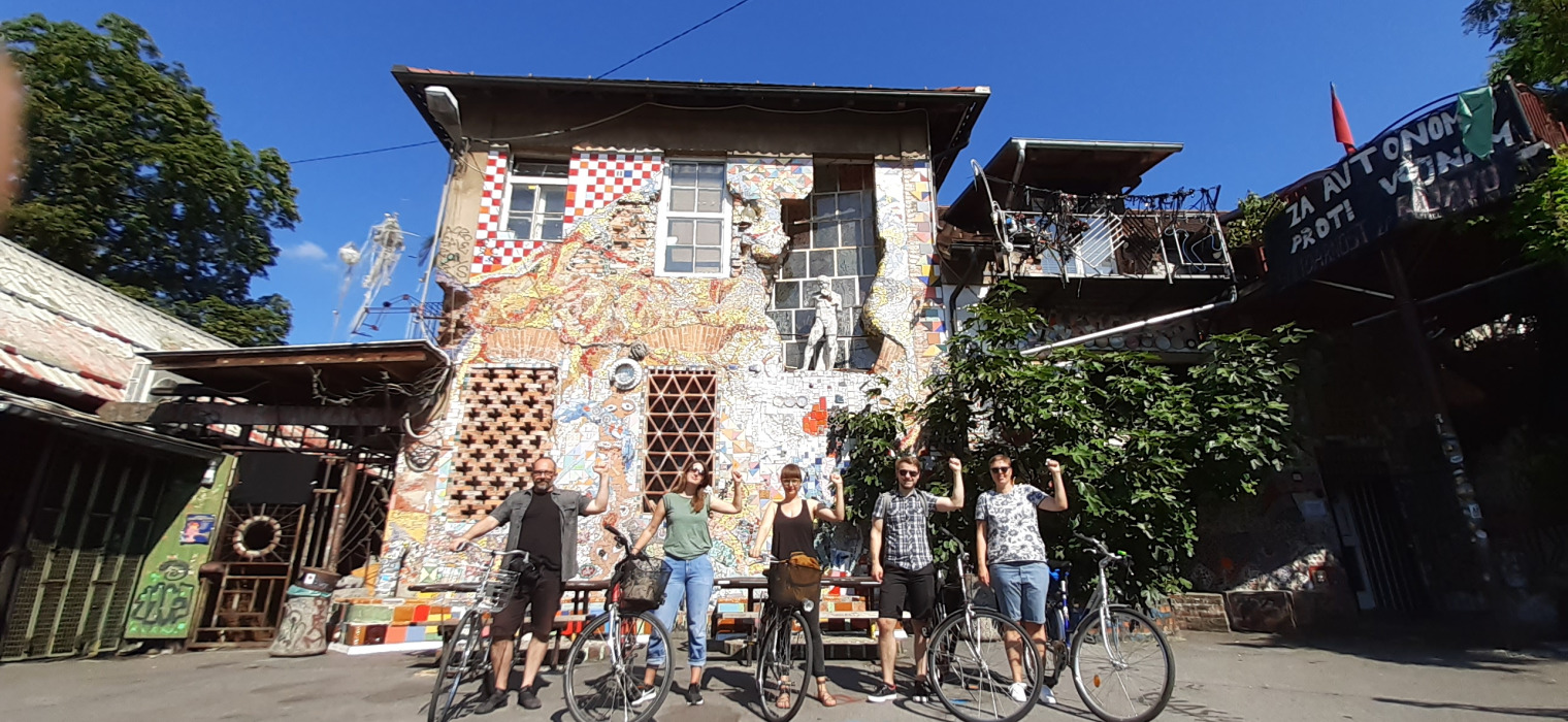 Ljubljanska feministična tura s kolesom. Foto: arhiv Urbane Vrane